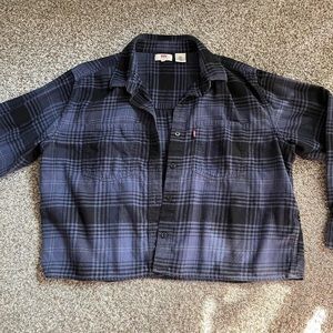 Levi’s slightly cropped style cotton flannel